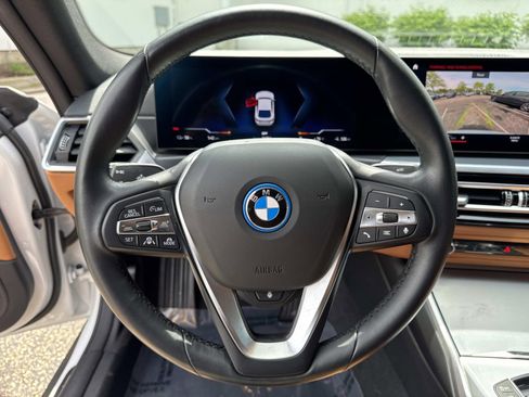 Certified 2023 BMW i4 eDrive35 RWD image 29