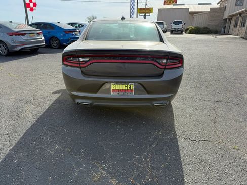 Used 2016 Dodge Charger SXT RWD image 6