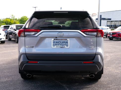 Used 2019 Toyota RAV4 XLE Premium w/ Cold Weather Package AWD/4WD image 10