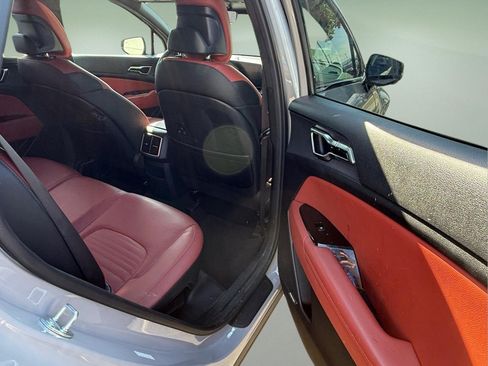 Used 2023 Kia Sportage SX FWD image 29