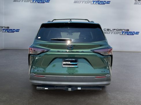 Used 2025 Toyota Sienna XLE Woodland Edition AWD/4WD image 6