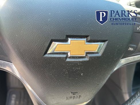 Used 2022 Chevrolet Equinox LT image 21