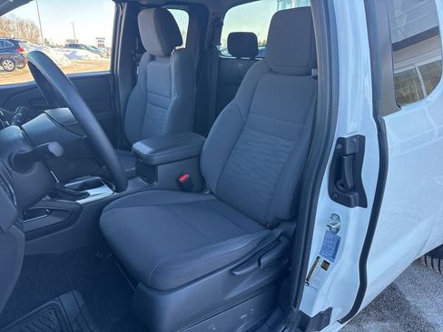 Used 2024 Nissan Frontier S w/ S Utility Package image 18