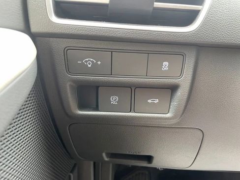 Used 2025 Hyundai Sonata SEL FWD image 31