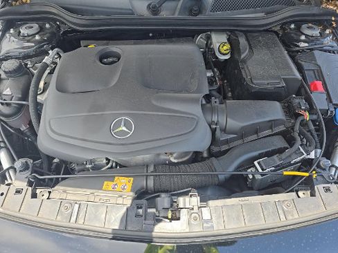 Used 2017 Mercedes-Benz GLA 250 image 8
