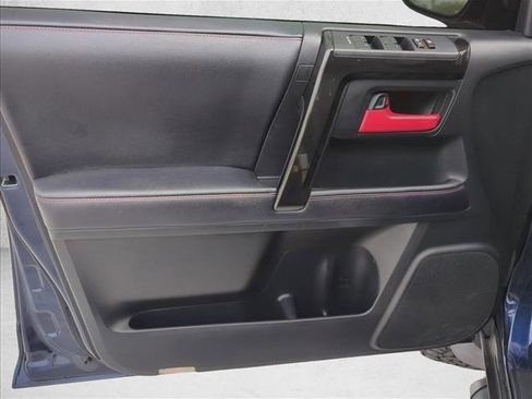 Used 2018 Toyota 4Runner TRD Off-Road image 7