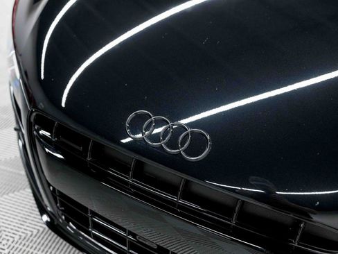 Used 2011 Audi R8 V10 AWD/4WD image 5