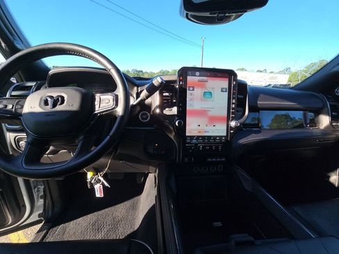 Used 2025 RAM 2500 Limited image 7