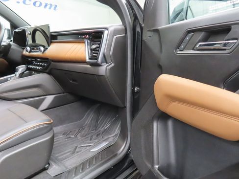 Used 2024 GMC Canyon AT4 image 26