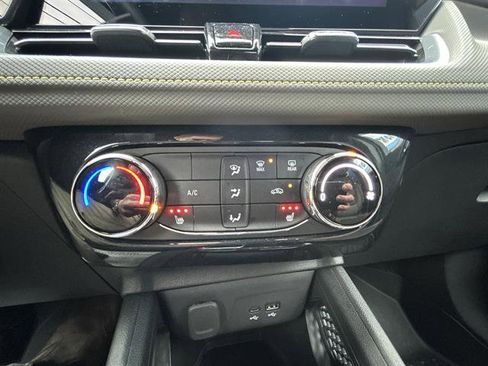 Used 2024 Chevrolet TrailBlazer ACTIV FWD image 19