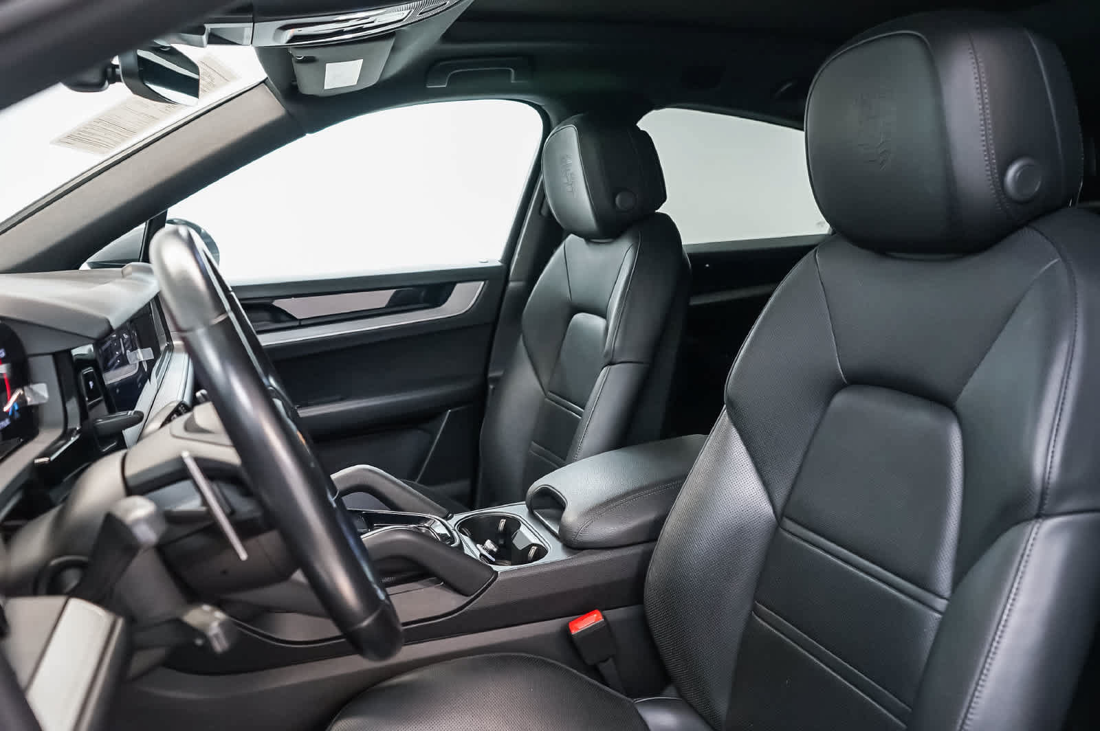 Certified 2024 Porsche Cayenne S AWD/4WD image 5