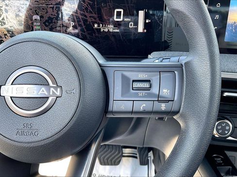 Certified 2025 Nissan Kicks SV FWD image 21