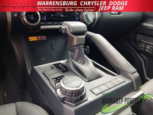 Used 2026 Toyota Tacoma Limited AWD/4WD image 25