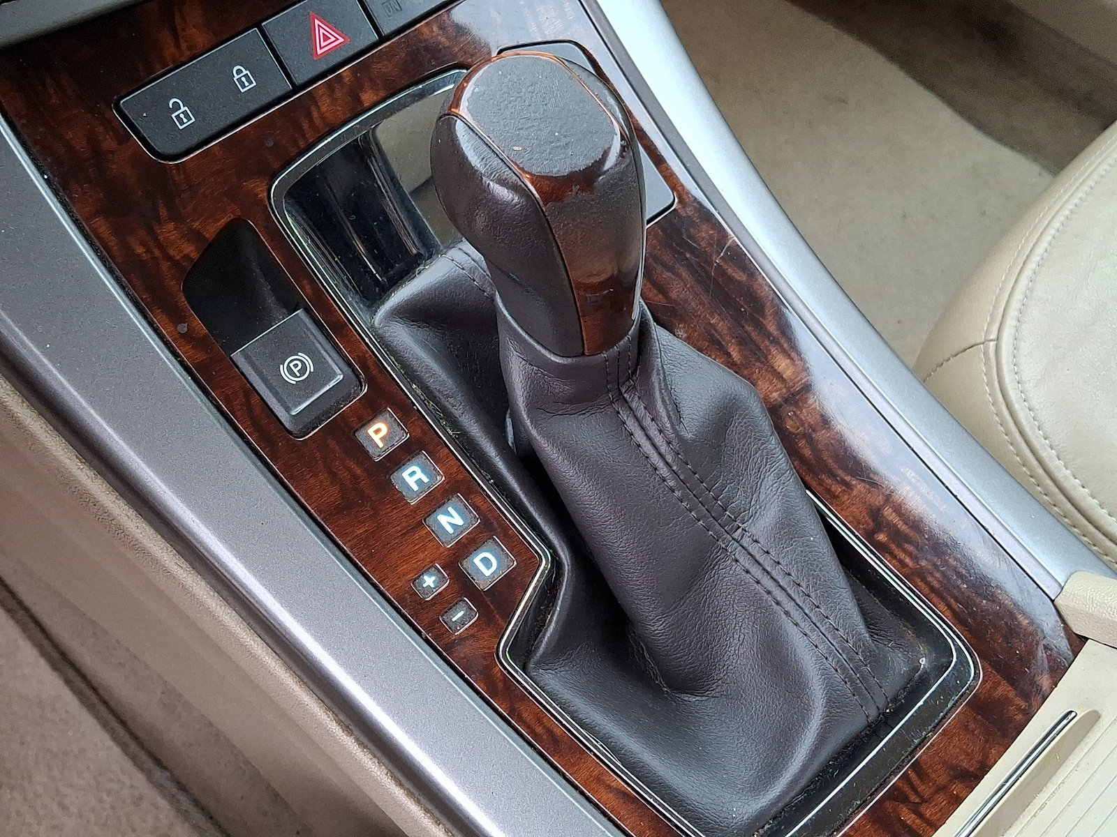 Used 2013 Buick LaCrosse Leather w/ Entertainment Package FWD image 14