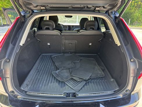 Used 2023 Volvo XC60 B5 Core FWD image 29