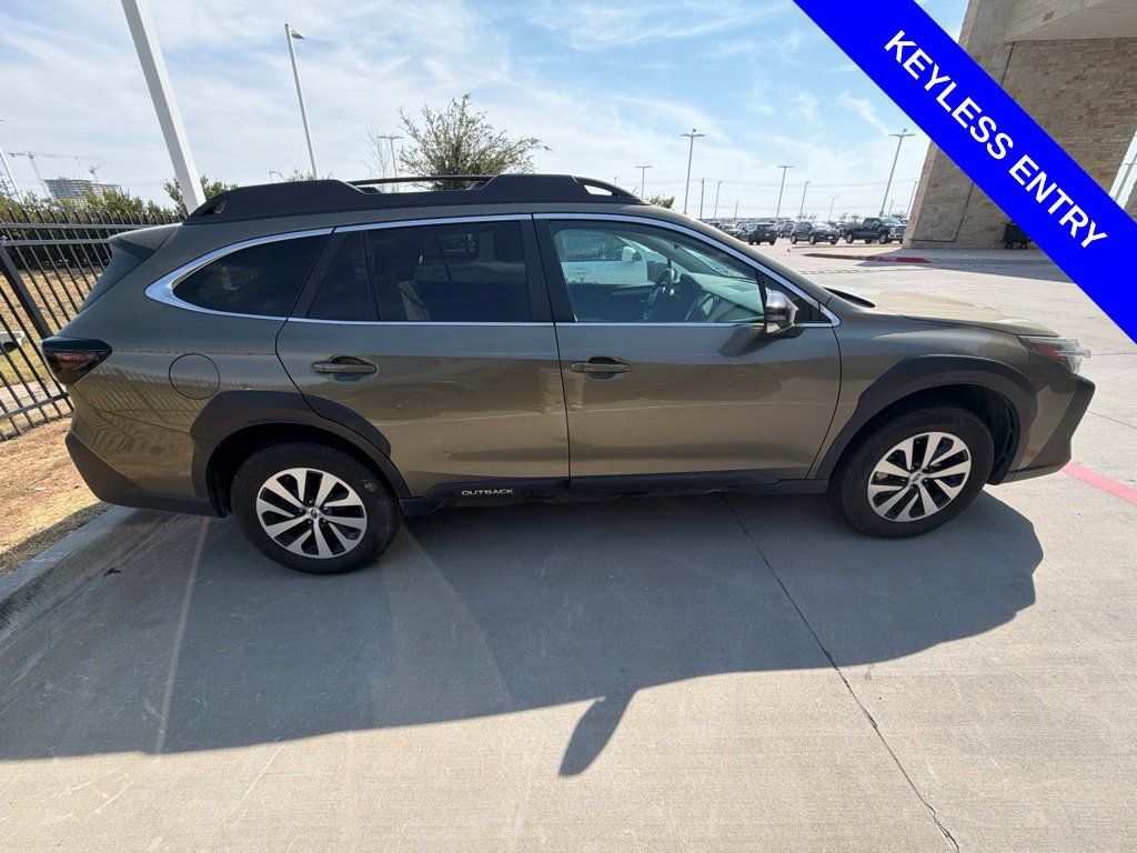 Used 2024 Subaru Outback Premium AWD/4WD image 7