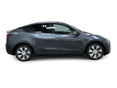 Certified 2023 Tesla Model Y AWD image 7