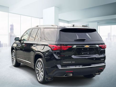 Used 2023 Chevrolet Traverse Premier AWD/4WD image 3