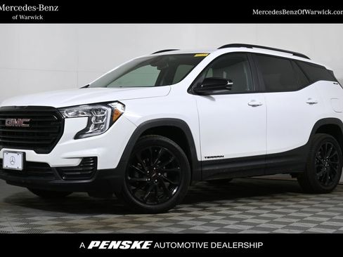 Used 2023 GMC Terrain SLE w/ Driver Convenience Package image 1