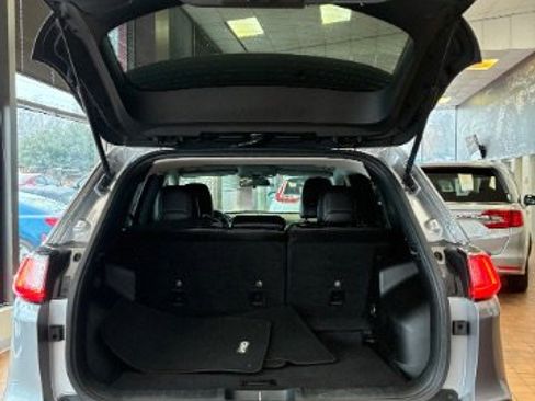 Used 2019 Jeep Cherokee Latitude Plus image 14