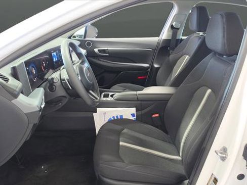 Used 2025 Hyundai Sonata SEL AWD/4WD image 9