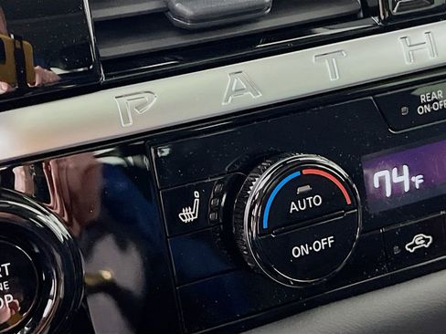 New 2026 Nissan Pathfinder SL image 17