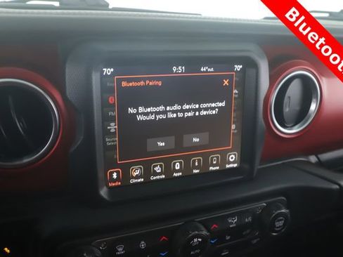 Used 2023 Jeep Wrangler Unlimited Rubicon w/ Cold Weather Group AWD/4WD image 21