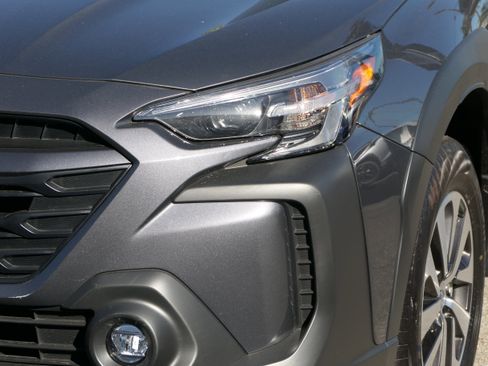 Certified 2025 Subaru Outback Premium image 9