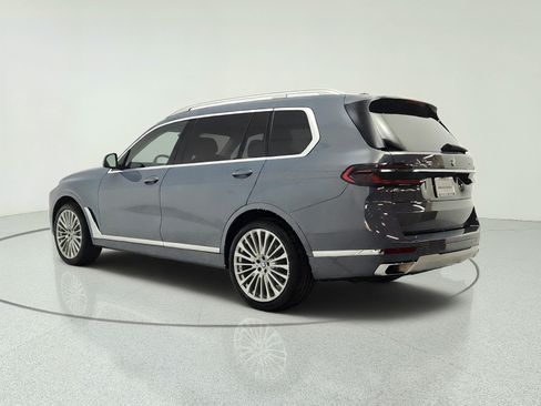Used 2024 BMW X7 xDrive40i w/ Premium Package AWD/4WD image 7