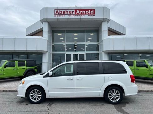 Used 2015 Dodge Grand Caravan SXT w/ UConnect Hands-Free Group FWD image 3
