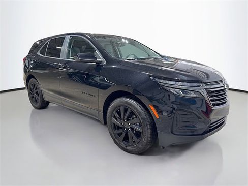 Used 2023 Chevrolet Equinox LS w/ LS Convenience Package image 5