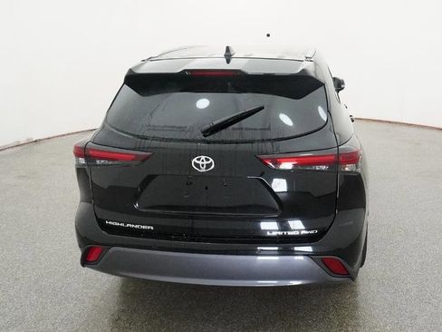 New 2026 Toyota Highlander Limited image 6