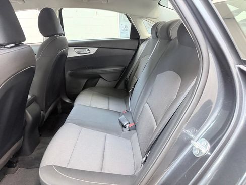 Used 2024 Kia Forte LXS w/ LXS Technology Package FWD image 19