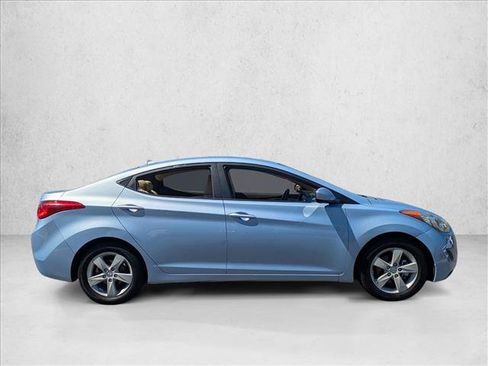 Used 2013 Hyundai Elantra GLS FWD image 4