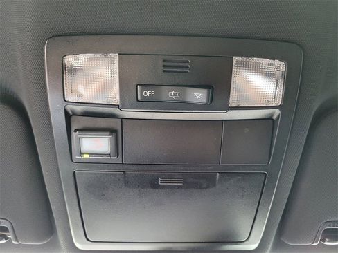 Used 2020 Toyota Tacoma TRD Sport image 18