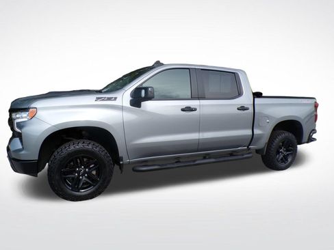 Used 2024 Chevrolet Silverado 1500 LT Trail Boss w/ LT Trail Boss Premium Package AWD/4WD image 3