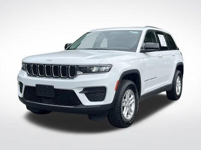 Used 2023 Jeep Grand Cherokee Laredo