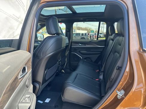 New 2026 Jeep Grand Cherokee Limited AWD/4WD image 14