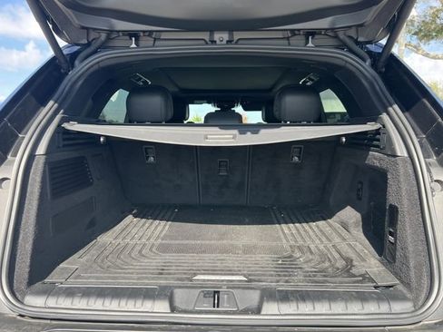 Used 2024 Land Rover Range Rover Sport SE image 17