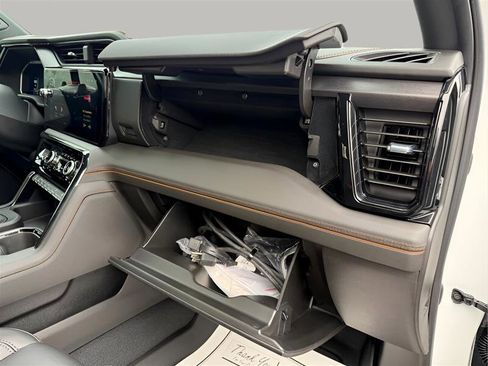 Used 2022 GMC Sierra 1500 AT4 w/ AT4 Preferred Package image 31