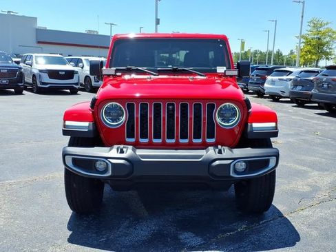 Used 2023 Jeep Wrangler Unlimited Sahara w/ LED Lighting Group AWD/4WD image 12