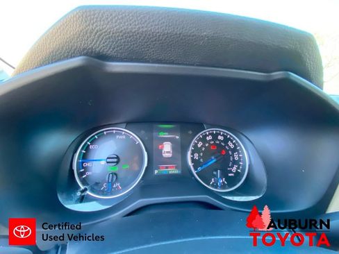 Certified 2021 Toyota RAV4 XLE Premium AWD/4WD image 41