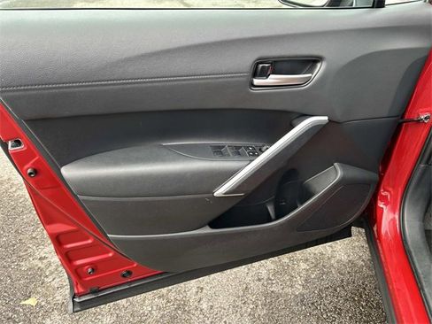 Used 2023 Toyota Corolla Cross XSE w/ Convenience Package image 18