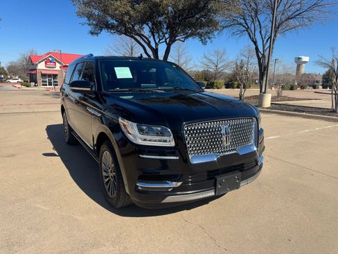 Used 2020 Lincoln Navigator 2WD image 4