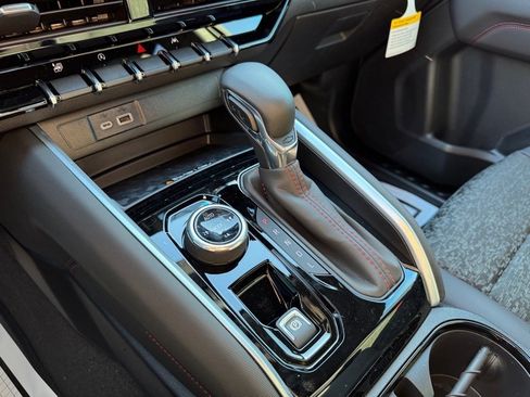 New 2026 Chevrolet Colorado Z71 w/ Technology Package image 16