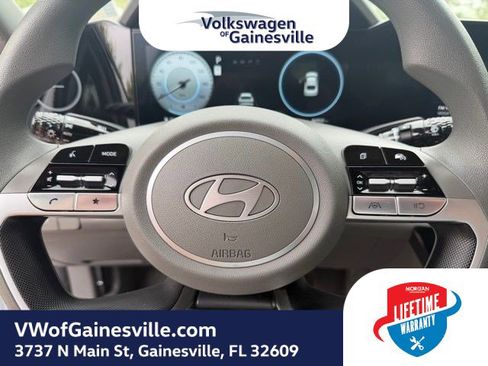Used 2024 Hyundai Elantra SEL FWD image 19