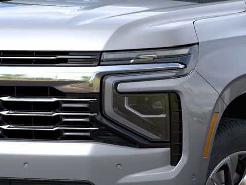 New 2026 Chevrolet Suburban Premier AWD/4WD image 10