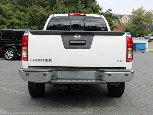Used 2021 Nissan Frontier SV RWD image 5