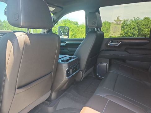 Certified 2024 GMC Sierra 3500 Denali AWD/4WD image 14
