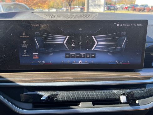 Used 2024 BMW X5 xDrive50e image 21